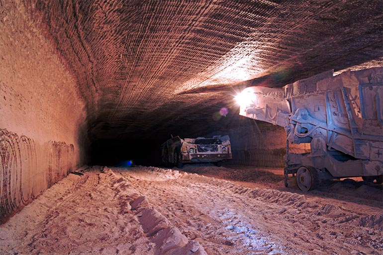 Conveyor belts in underground potash mining industry